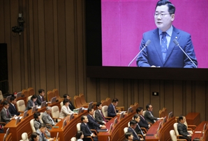 與 "구조개혁 등 의미 있는 진전"…野는 "더 내고 덜 받자는 것"