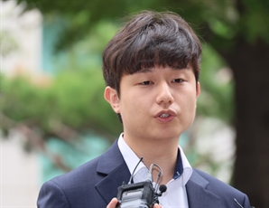 서울대 전공의 대표 "정부, 그릇된 의료 정책 강행…큰 오점으로 남을 것"
