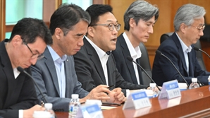 김병환 금융위원장 "장기적 기업가치 제고 노력 소홀"…자산운용업계에 쓴소리