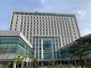 야구 보고 나온 여성 노린 강도미수범 재판행…'전기충격기'까지 준비