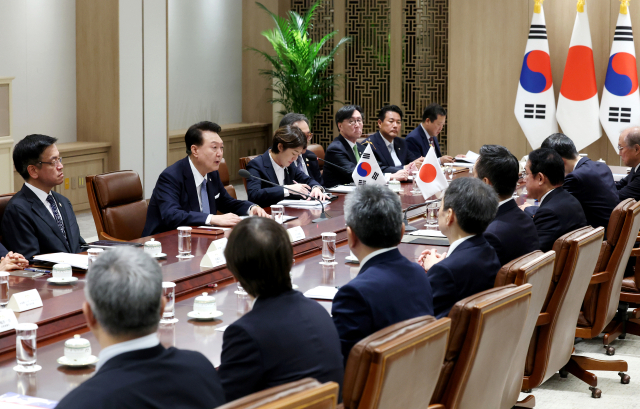 한일 정상 '北, 러시아 뒷배 삼아 도발 못하게 냉정 대비태세'