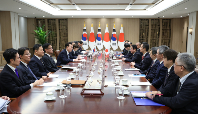 윤석열 대통령이 6일 서울 용산 대통령실에서 열린 기시다 후미오 일본 총리와의 한일 확대 정상회담에서 발언하고 있다. 연합뉴스