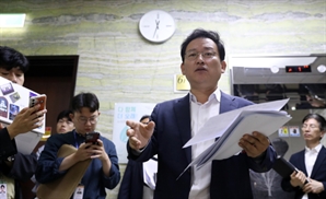 김형동 사무실 '공직선거법 위반' 영장 기각'…리스크 완화