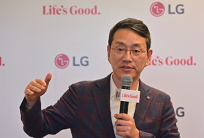 조주완 CEO "中 이젠 두려운 존재…LG전자, 프리미엄 전략 확장"