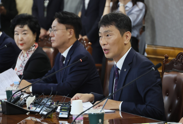 이복현 금융감독원장이 10일 서울 중구 은행회관에서 열린 금융감독원장-은행장 간담회에서 발언하고 있다. 연합뉴스