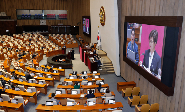 野, 외교·국방장관 불출석 허가해놓고…돌연 '국회 무시'