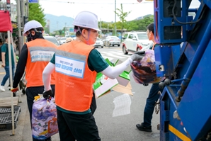 수많은 민생현장 중 환경미화원 변신한 노관규 순천시장 '왜'…현안사업 강력한 의지