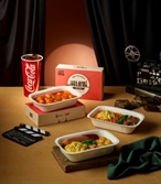 "영화관서 떡볶이·볶음밥 먹으면서 영화본다"…"맛집 분식집 그 맛이네"
