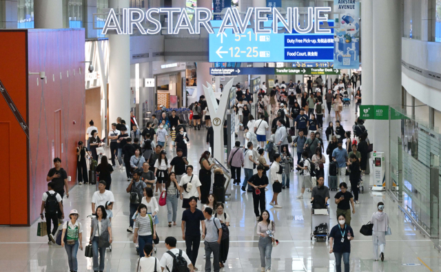 황금 연휴 공항 도착은 최소 네 시간 전에