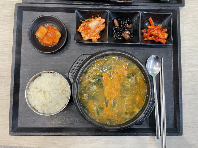 '이영자 픽' 돈가스·120년 전통 자장면…'전국 맛집' 된 휴게소, 뭐 먹을지 고민된다면?