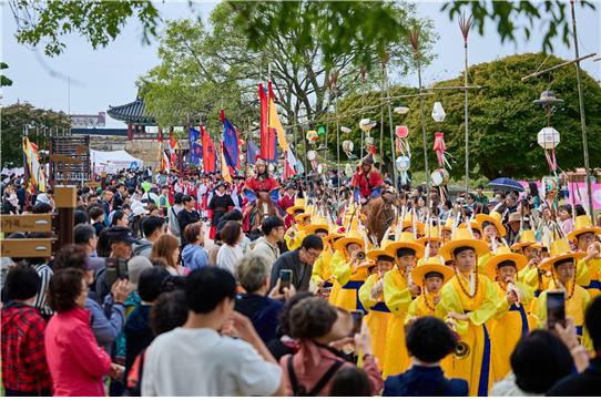 지난해 열린 서산해미읍성축제에서 전통공연이 펼처지고 있다. 사진제공=서산시