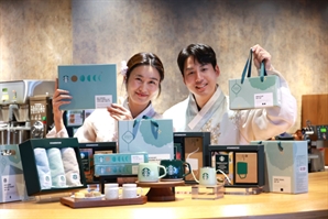 "인간 소통 중시"한다던 스타벅스 결국…진동벨 사용매장 '100곳 육박'