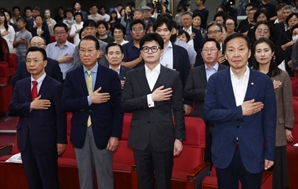 野, 임종석 '두 국가론'에 연일 선 긋기…與 "독재 대변"