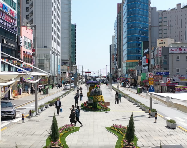 해운대 옥외광고물 자유표시구역 본격화…공공부지 운영 사업자 선정