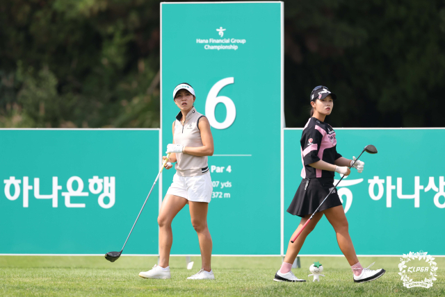 ‘KLPGA 장타자’ 윤이나 ‘도로 협찬’ 308야드 ‘쾅’…‘LPGA 장타자’ 타와타나낏 압도