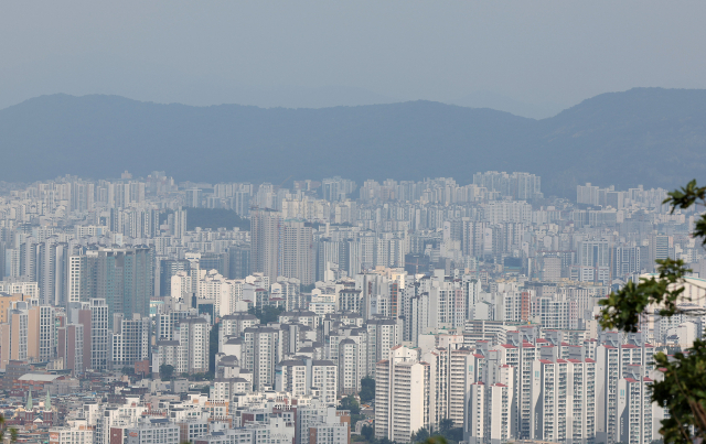 1·10대책 '안전진단 없이 재건축 착수'…국토위 전체회의 통과