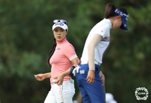 LPGA 압도한 KLPGA…윤이나 7언더, 황유민 4언더, 리디아 고 2언더, 타와타나낏 4오버, 김효주 5오버