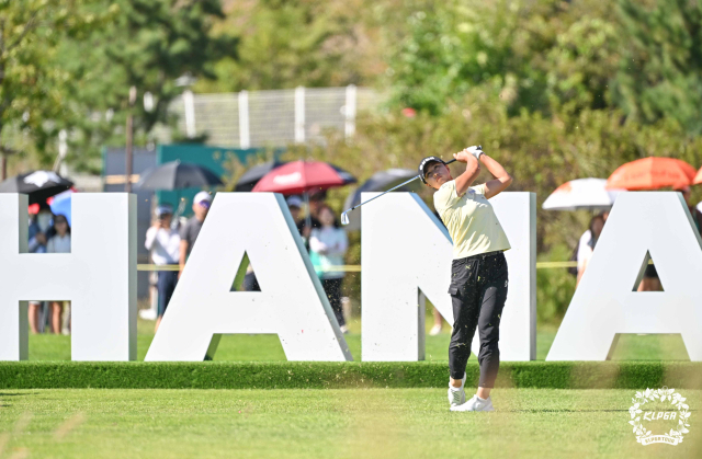 마다솜이 29일 하나금융그룹 챔피언십 4라운드 1번 홀에서 티샷을 하고 있다. 사진 제공=KLPGA