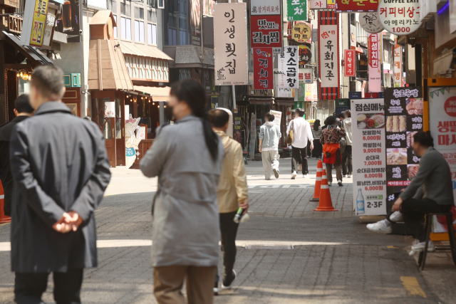 [단독]'배달 수수료에 팔수록 손해'…플랫폼만 배 불린 '착한가격업소' 지원책