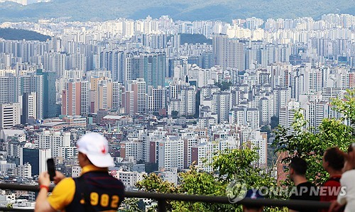 서울 남산에서 바라 본 아파트 전경. 연합뉴스