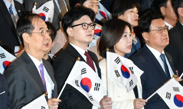 선거 코앞인데, 갈수록 깊어지는 '여권 내홍'