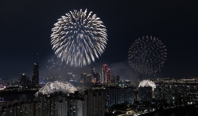 지난해 서울세계불꽃축제 광경. 연합뉴스