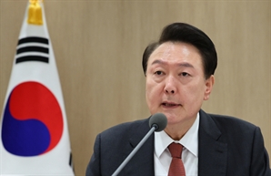 尹 "北, 美 관심끌기 핵실험·ICBM 도발 가능성"