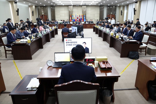 법사위, '김여사 공천개입' 의혹제기 강혜경 증인 채택