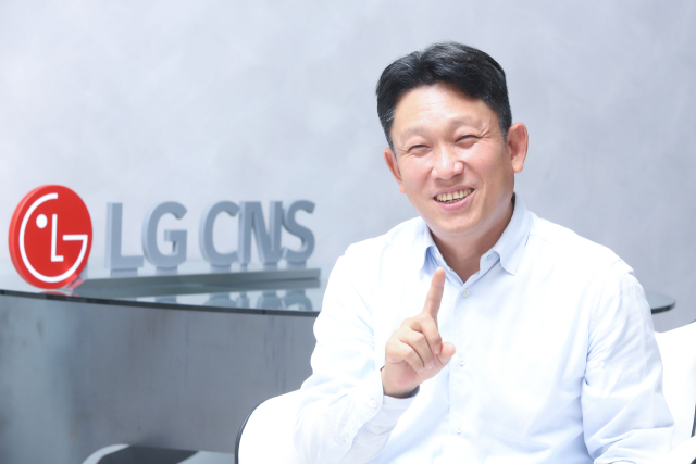 김범용 LG CNS CX디지털마케팅사업담당이 16일 서울 마곡 LG CNS본사에서 인공지능 광고 플랫폼 MOP의 성과에 대해 설명하고 있다. 사진제공=LG CNS