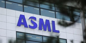 ASML 주문량 절반 사라졌다… 내년 반도체 전망 '먹구름'