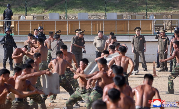 북한군, 적응훈련 후 전장 투입…한반도 긴장 고조