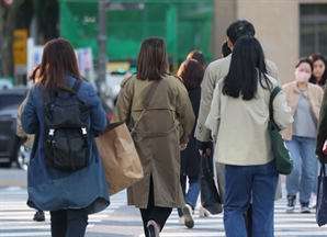 돌아온 월요일, 추위 조심하세요…아침 기온 10도 내외 ‘쌀쌀’