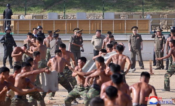 北 숨기고 있는데…'파병 갔다 죽고 무더기 탈영하고' 軍 확성기 방송