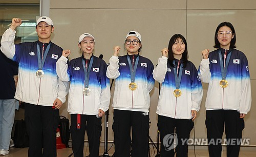 역대 최고 성적 내고도 포상금 '0원'…김예지·반효진 뒤늦게 포상금 받는다