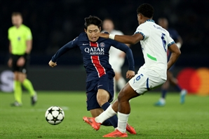 '이강인 선발 출장' PSG, UCL서 에인트호번과 무승부