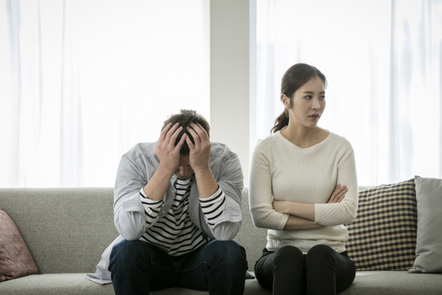 5년 만난 여친, 정체가 '아이 둘 유부녀'…'연애 중 둘째 출산했더라'