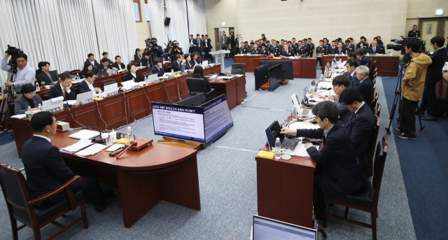 23일 오후 제주도청에서 국회 행정안전위원회의 제주경찰청 국정감사가 진행되고 있다. 뉴스1