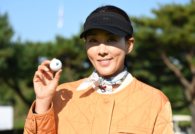 24일 KLPGA 투어 덕신EPC·서울경제 레이디스 클래식 1라운드에 출전한 홍진주. 용인=오승현 기자