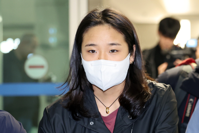 배드민턴 국가대표팀 안세영이 22일 오후 인천국제공항 1터미널을 통해 귀국하고 있다. 뉴스1