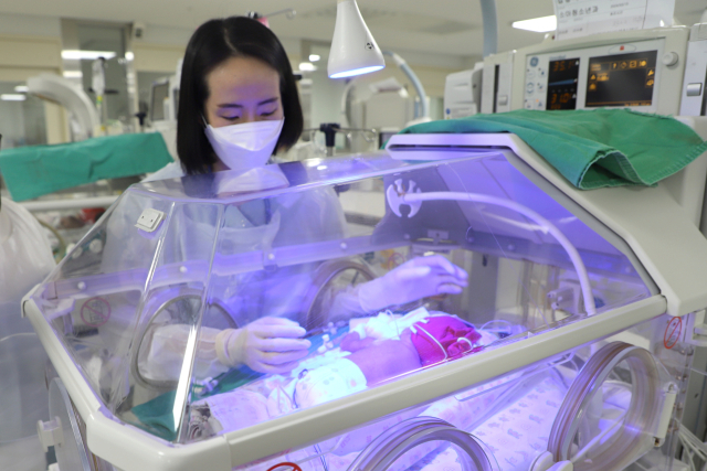 '올해만 벌써 네 번째 삼둥이'…저출산 시대 경사 난 '이 병원' 비결 뭐길래