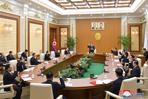 北, 애국가 이름 바꾸고 남북 연결도로엔 방벽 설치