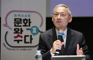 유인촌 장관 “문화예술 국제교류, 국내 관광, 체육정신 회복에 방점”