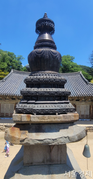 ‘700년 塔上架塔’ 공주 마곡사 오층석탑, 국보 된다