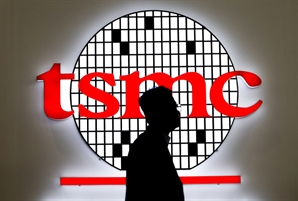 TSMC, 주 7일에 철야근무 일상…中은 '996' 앞세워 맹추격