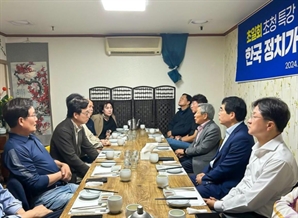 유인태, 비명계 원외모임서 "尹-李 적대적 공생" 지적