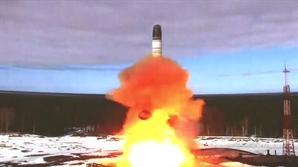 북한, 다탄두 ICBM 핵고도화가 ‘종착점’…최대 15개 독립 핵탄두 탑재[이현호 기자의 밀리터리!톡]