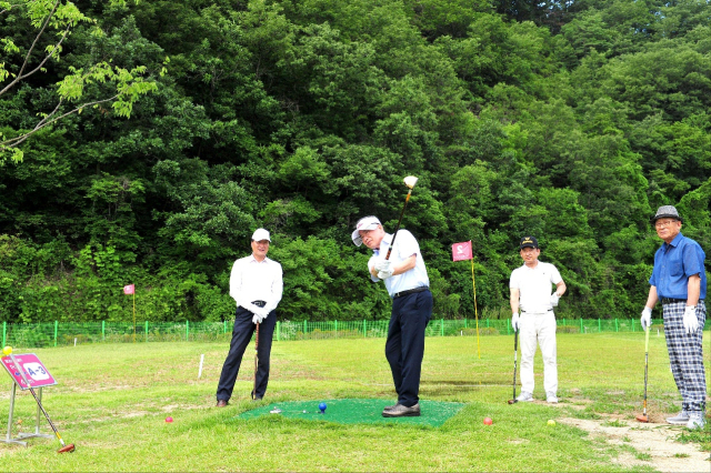 김진열 군위군수 '180홀 세계 최대 파크골프장, 지역경제 살릴 것'