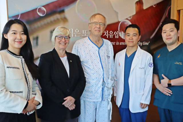 '한국 아니었으면 큰일날 뻔' 노벨상 심사위원장 구사일생