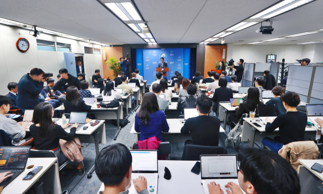 27일 고려아연 임시주총 허가 심문…이르면 연말 열릴 듯 [시그널]