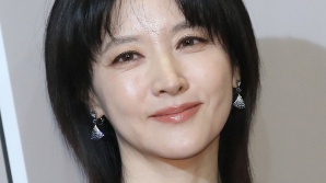 “이영애와 김건희 여사 친하다” 보도한 유튜버…이영애, 법원 화해 권고 ‘거부’